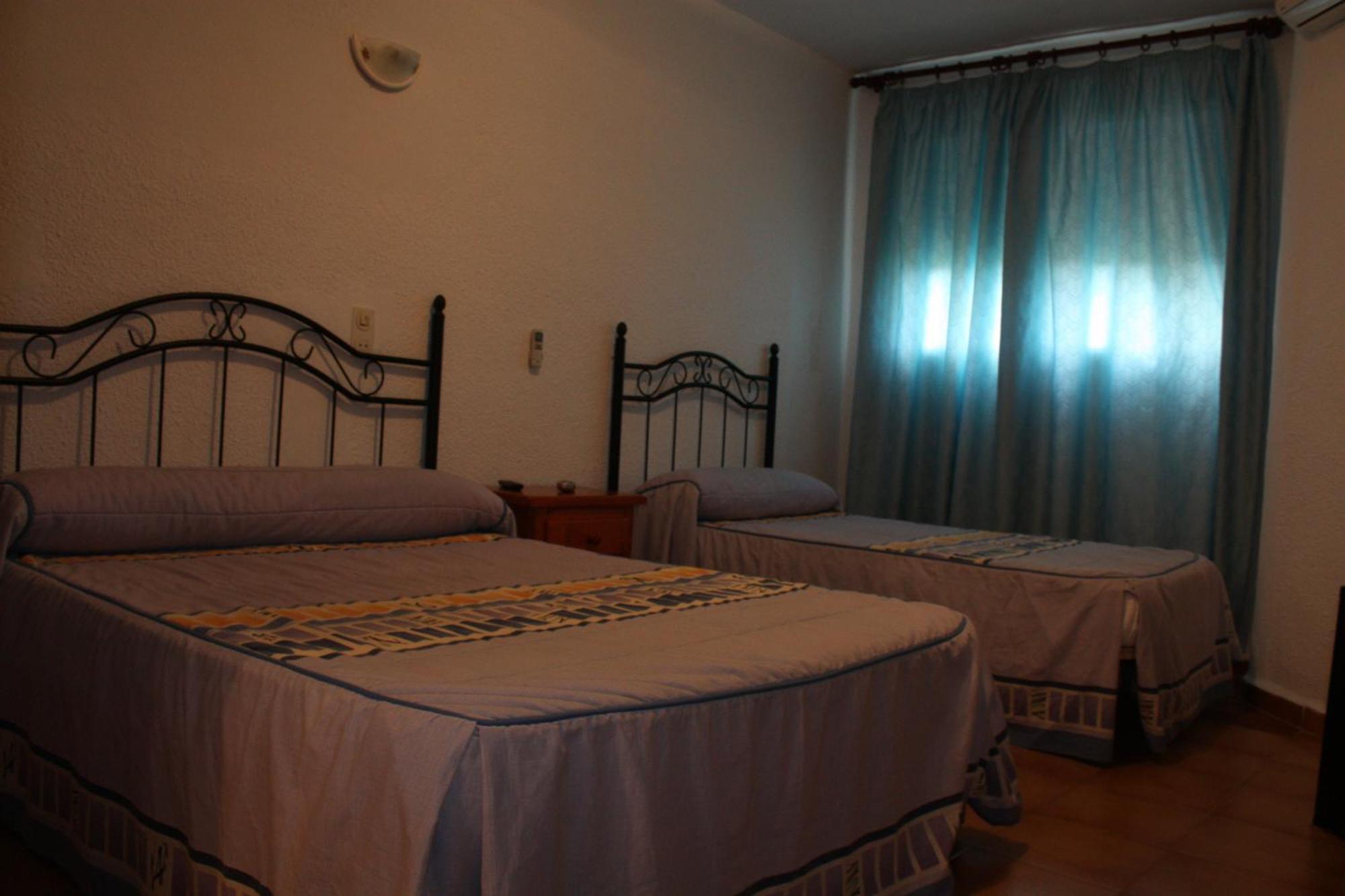 Hostal Tamarindos Matalascañas Екстериор снимка