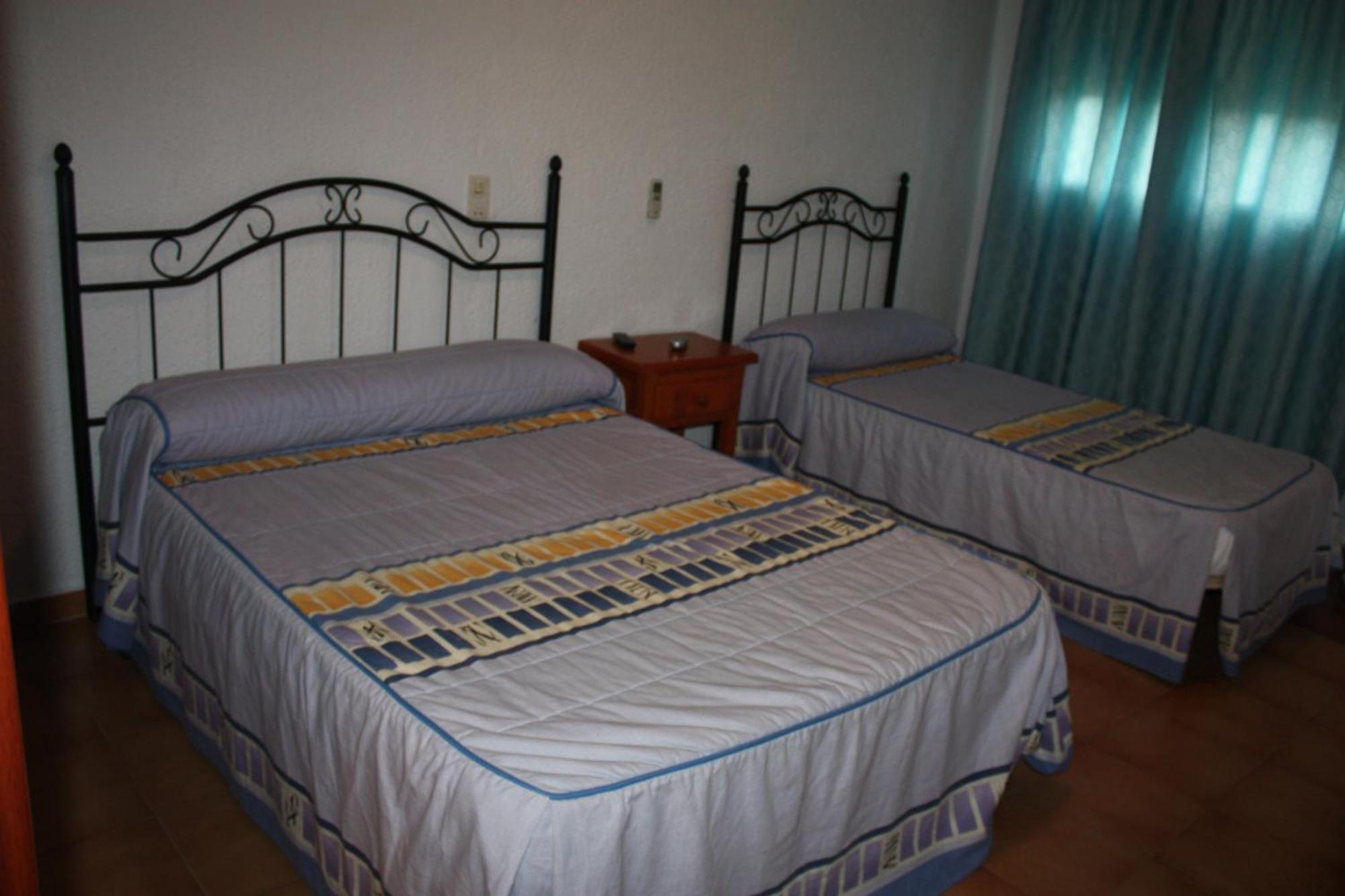Hostal Tamarindos Matalascañas Екстериор снимка